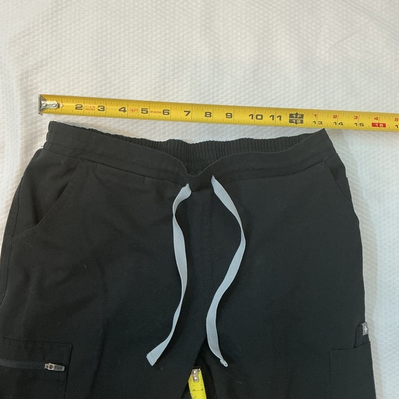 Figs Technical Collection Black Scrub Top - Picture 6 of 6